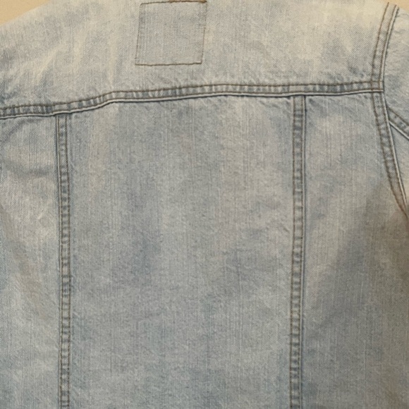 Mossimo Teen Wolf Malia Light Wash Jean Jacket - Picture 7 of 11